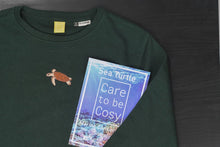 Load image into Gallery viewer, Women&#39;s Sea Turtle Sweatshirt - Green
