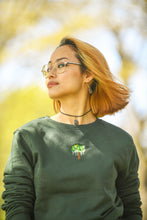 Load image into Gallery viewer, Women&#39;s Tree Sweatshirt - Green
